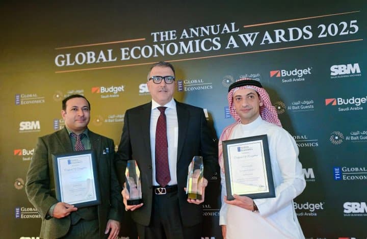 مدينة المعرفة الاقتصادية تفوز بجائزتين ضمن جوائز Global Economics 2025: "التصميم الأيقوني الأكثر ابتكارًا لبوابة المدينة" و"أفضل مطوّر عقاري في تطوير الوجهات الحضرية المتكاملة"