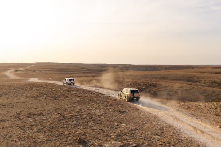 iCAUR تطلق فعالية تجربة قيادة إعلامية لطراز V27 في السعودية عند حافة العالم