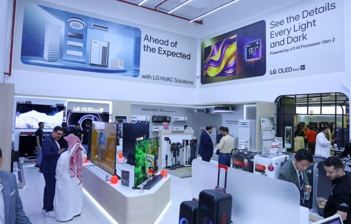 "إل جي" تُطلق مجموعة تلفزيوناتها الجديدة لعام 2026 في السعودية بتقنيات عرض رائدة وذكاء اصطناعي متطور واتصال لاسلكي