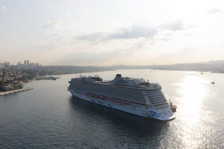 AROYA Cruises Launches New Website to Enhance the Guest Journey