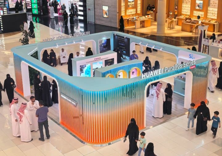 Huawei Reinforces Leadership in Saudi Arabia with HUAWEI Pura90s Series Riyadh Roadshow and Kingdom Tower Lighting