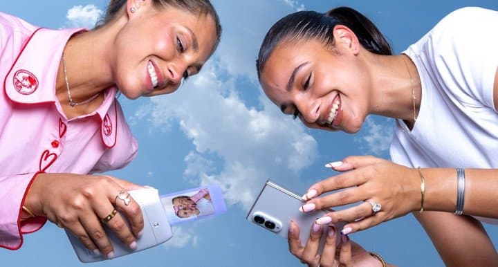 خلِّد الذكريات: سامسونج و Instax يبعثان الحياة في الصور المطبوعة مع Galaxy Z Fold8 من شاشة قابلة للطي تلتقط اللحظة، إلى صورة تحتفظ بها بين يديك خلال ثوانٍ